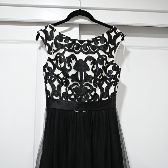 Aidan Mattox Embroidered Bodice Mesh Ballgown black and Ivory | Size 2 - Picture 5 of 10